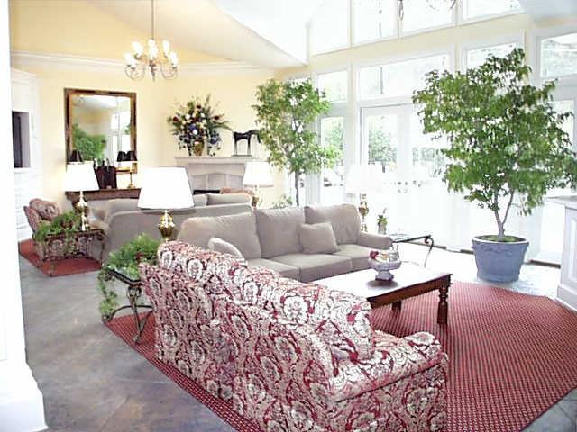 Morgan Manor - Photo 2 of 16