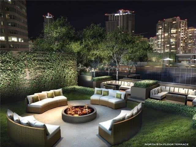 Bay St & Wellesley St W #1711