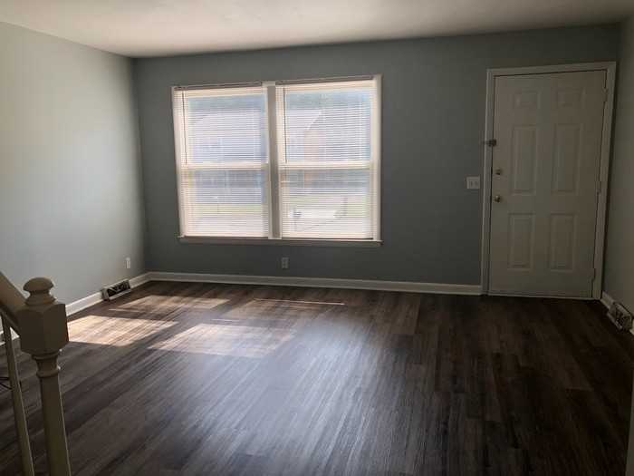 822 Beth Drive - Photo 3 of 10