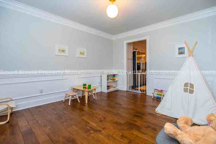 4011 Windwood Cir - Photo 3 of 42