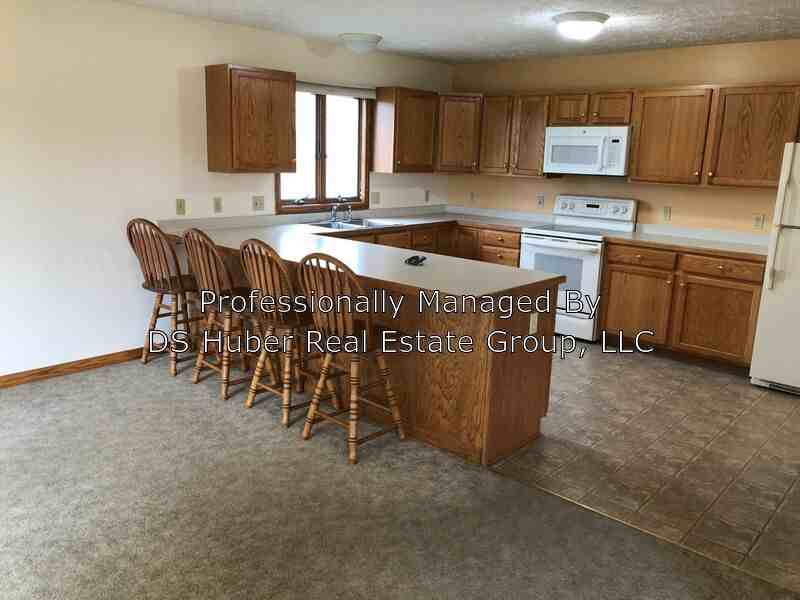 4115 Scenic View Ct - Photo 2 of 23