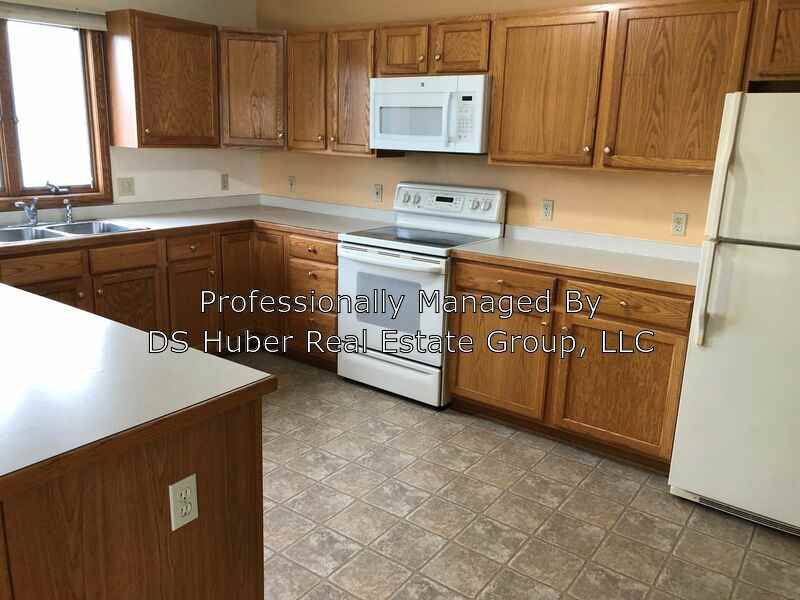 4115 Scenic View Ct - Photo 3 of 23