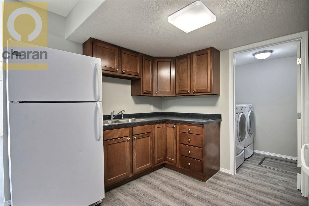517 Albert Street #109 - Photo 2 of 10