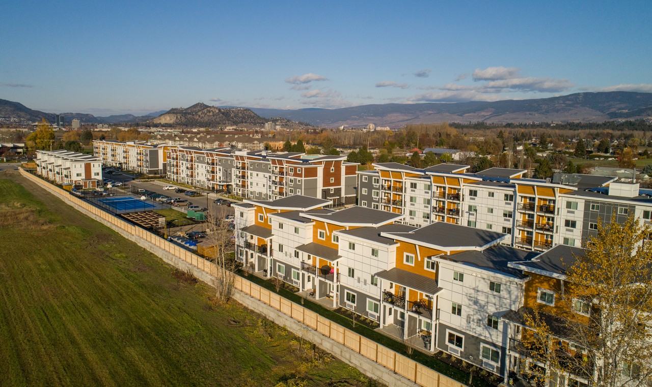 1469 K. L. O. Road, Kelowna, BC V1W 3N8 3 Bedroom Apartment for Rent