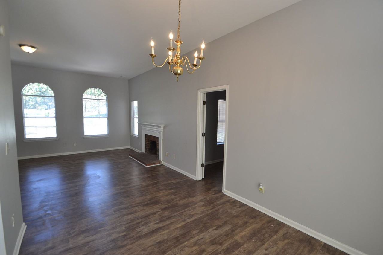 3100 Periwinkle Ct - Photo 2 of 14