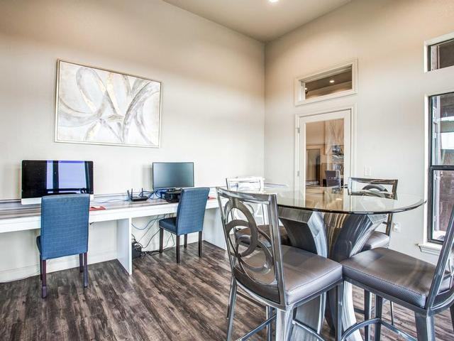 15400 Crown At Lone Oak Rd - Photo 7 of 31