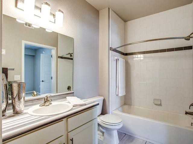 15400 Crown At Lone Oak Rd - Photo 4 of 31