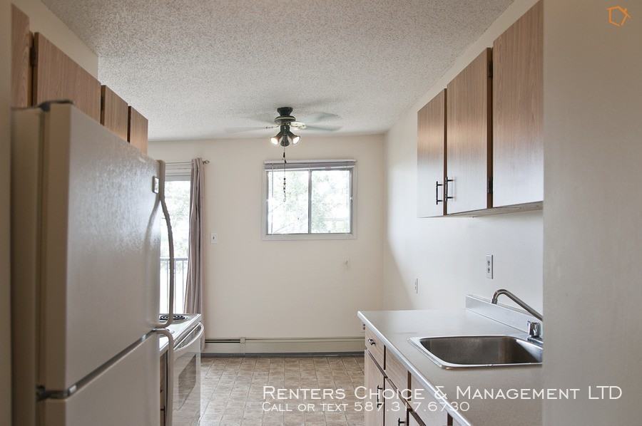 3410 36 #3410 23 Av - Photo 2 of 12