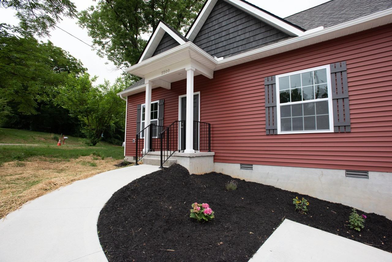 2200 Vermont Ave - Photo 2 of 19