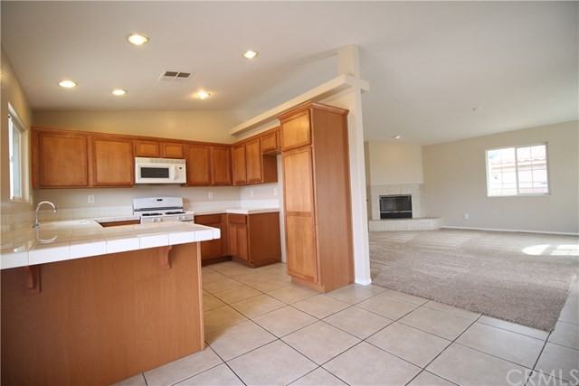 16250 Avenida Gracia - Photo 2 of 18