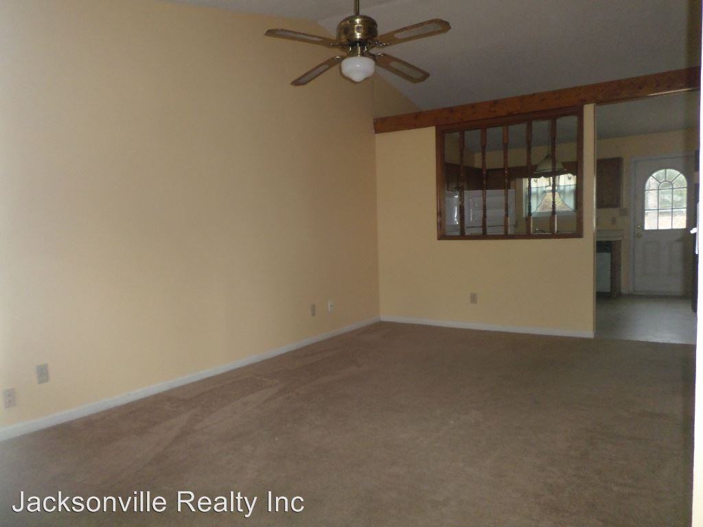 233 Easy St - Photo 2 of 12