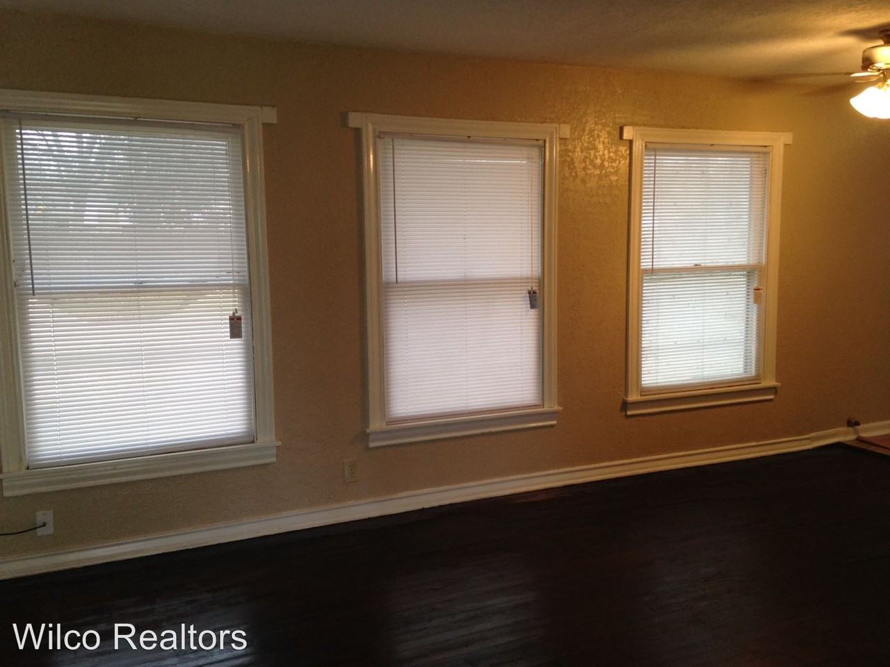 4208 Valentine - Photo 2 of 12