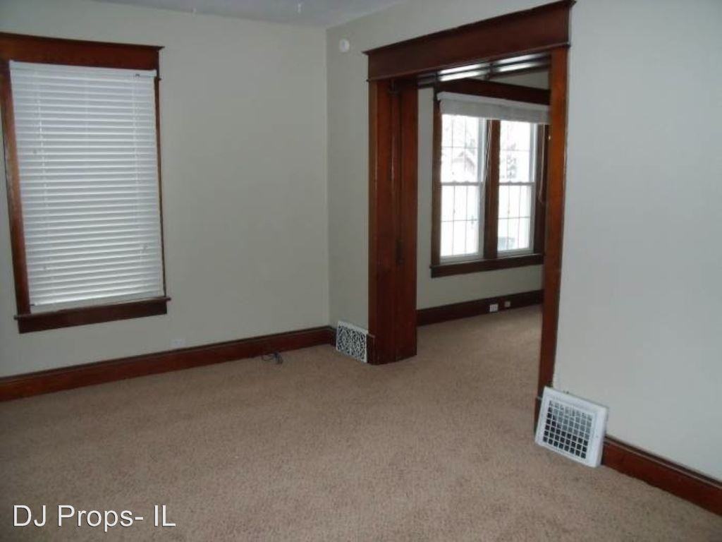 2012 17th Street - Photo 3 of 10