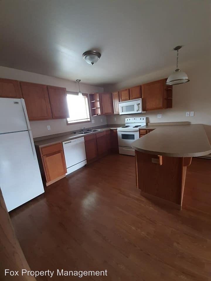 1510, 1512, 1514 and 1516 Spruce Drive NE - Photo 3 of 6