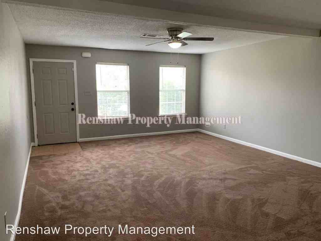 4676 Waterfront Oak Drive - Photo 2 of 16