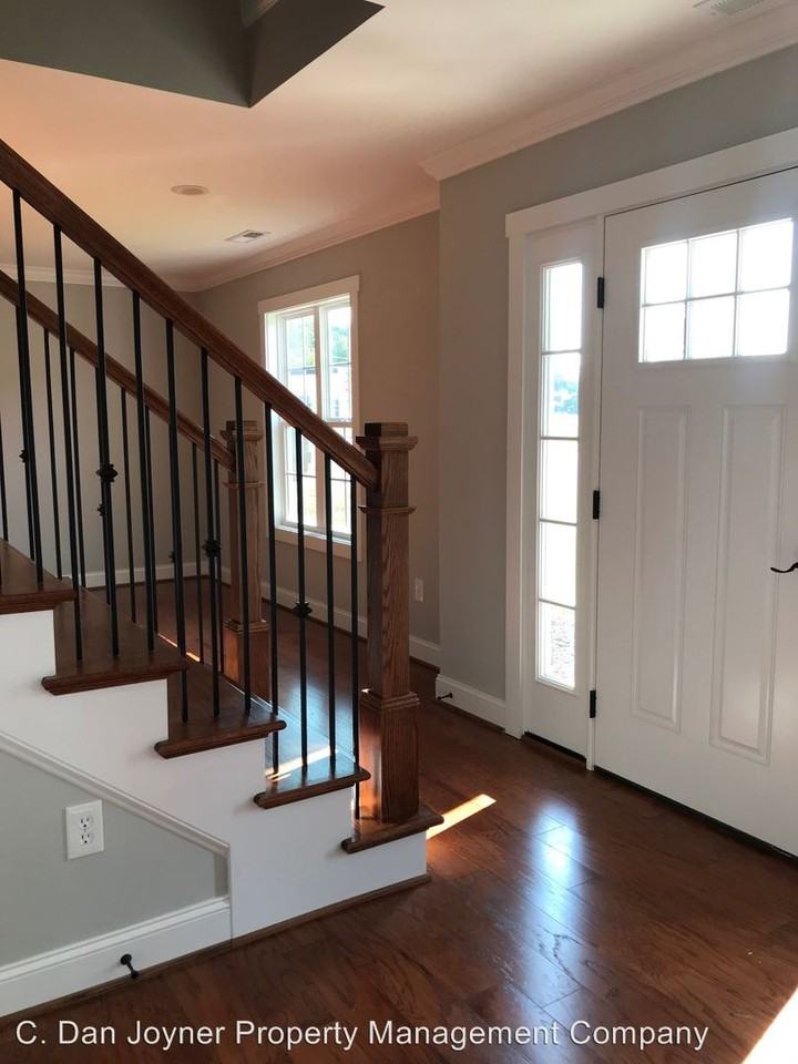 4 Aiken St - Photo 2 of 24