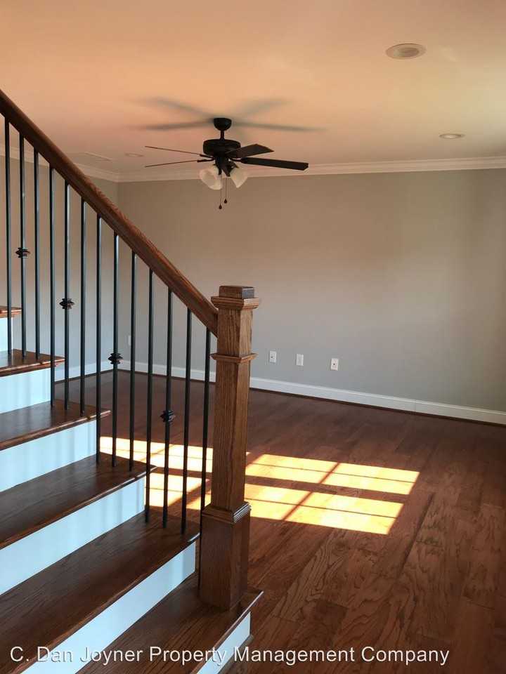 4 Aiken St - Photo 3 of 24