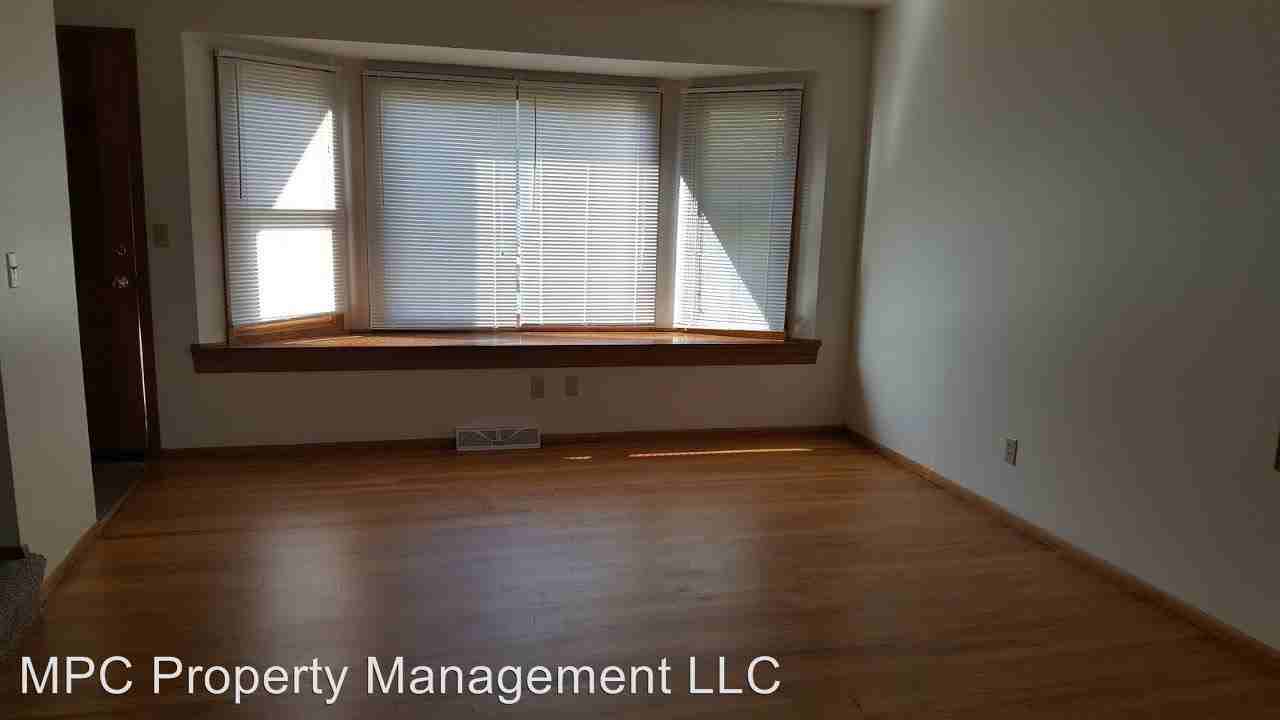 486 Pleasant Avenue - Photo 2 of 9