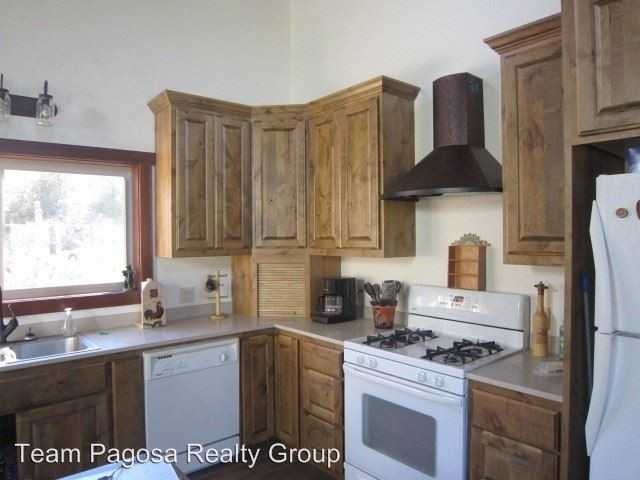 120 Robert'S Pl - Photo 3 of 15