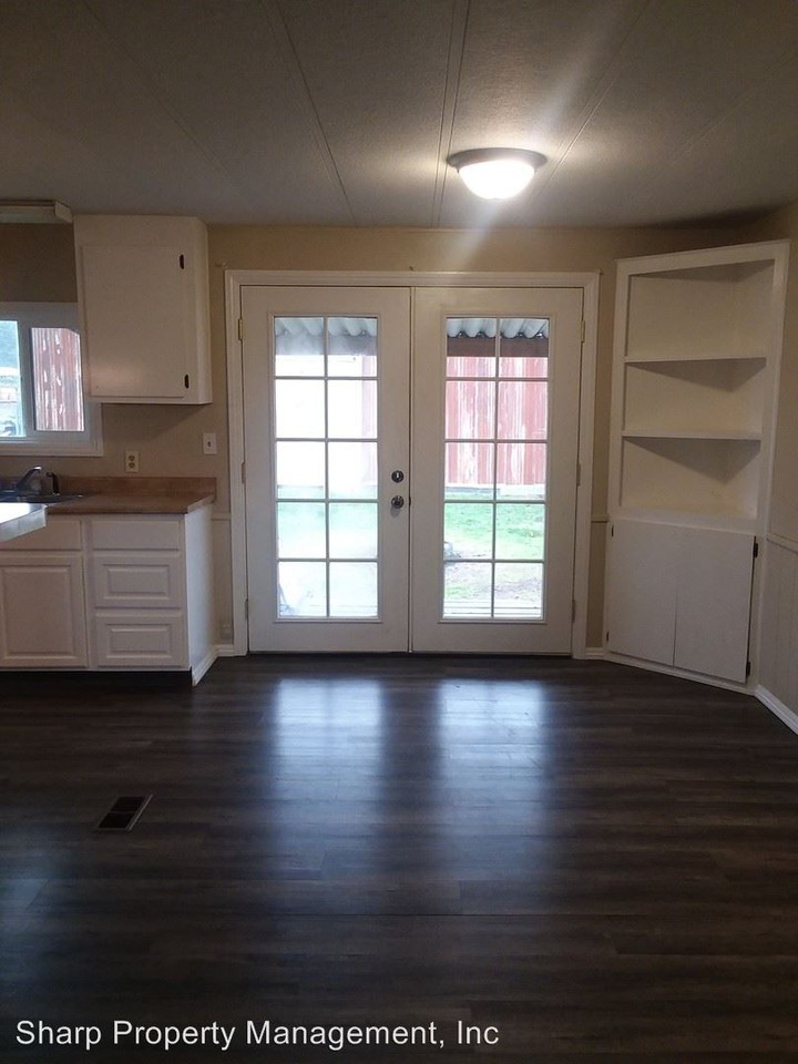 329 Hazel St - Photo 3 of 9