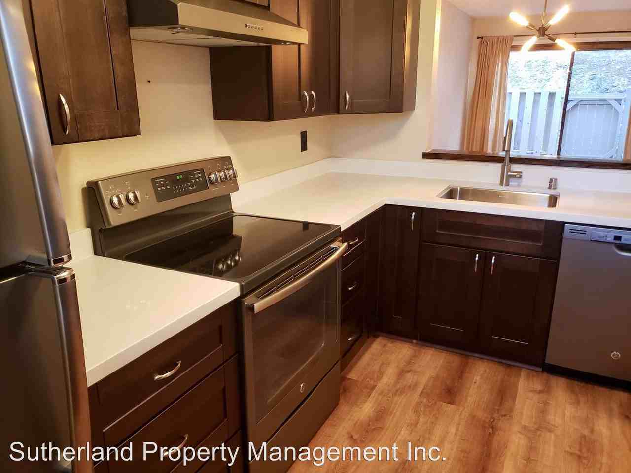 AUBURN WOODS TOWNHOUSE, Auburn, CA 95603 2 Bedroom House for 1,545