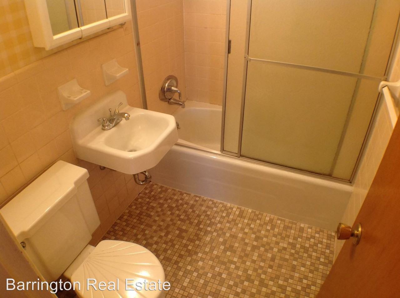 221 Cheyenne Blvd - Photo 2 of 7
