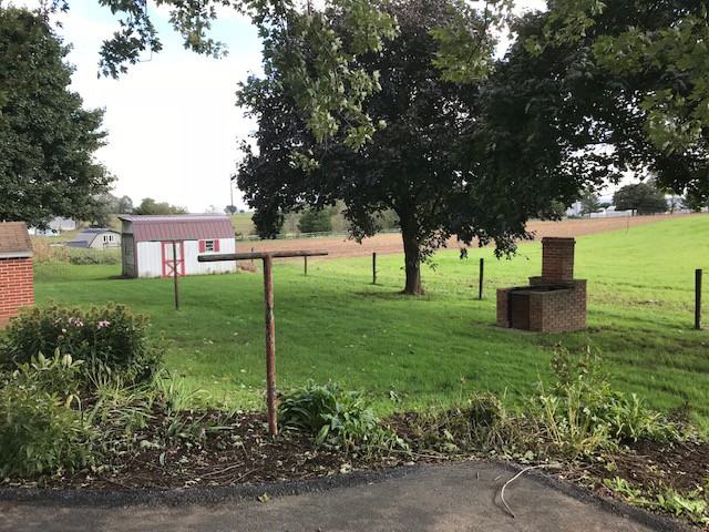 101 Hahnstown Rd - Photo 3 of 15