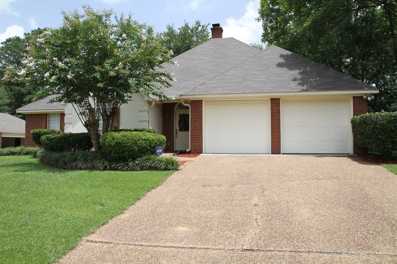 116 Sunnycrest Dr - Photo 2 of 15