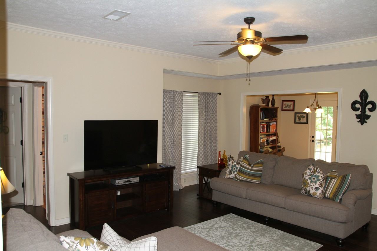 116 Sunnycrest Dr - Photo 3 of 15