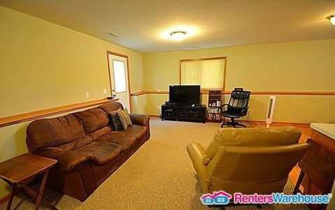 440 Saint Joseph St - Photo 3 of 7