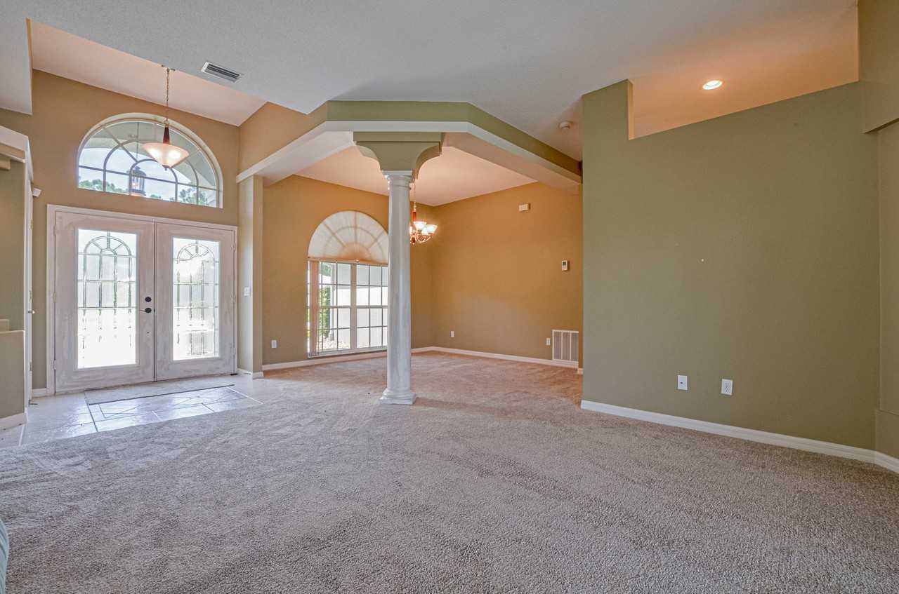 6447 Longlake Dr - Photo 3 of 10