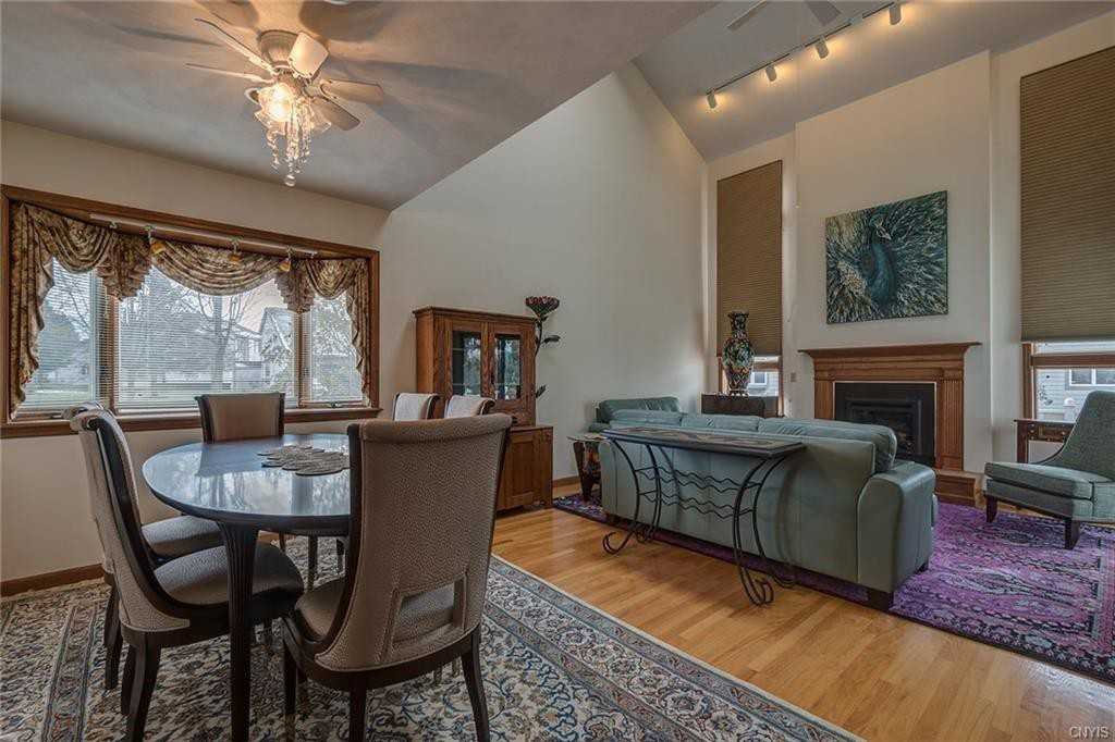 4 Parkington Circle - Photo 3 of 36