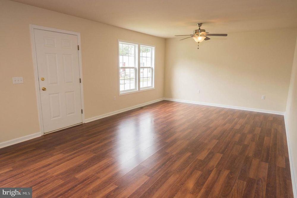 301 E Walnut St - Photo 2 of 42