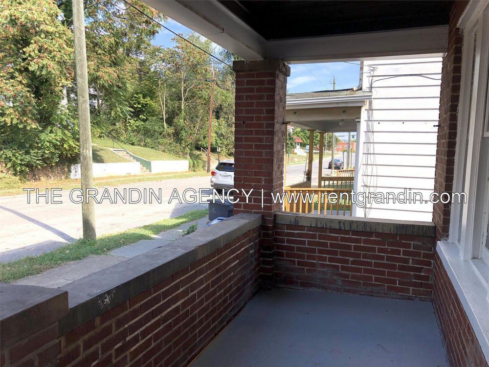 208 Gilmer Avenue Northwest - Photo 2 of 39