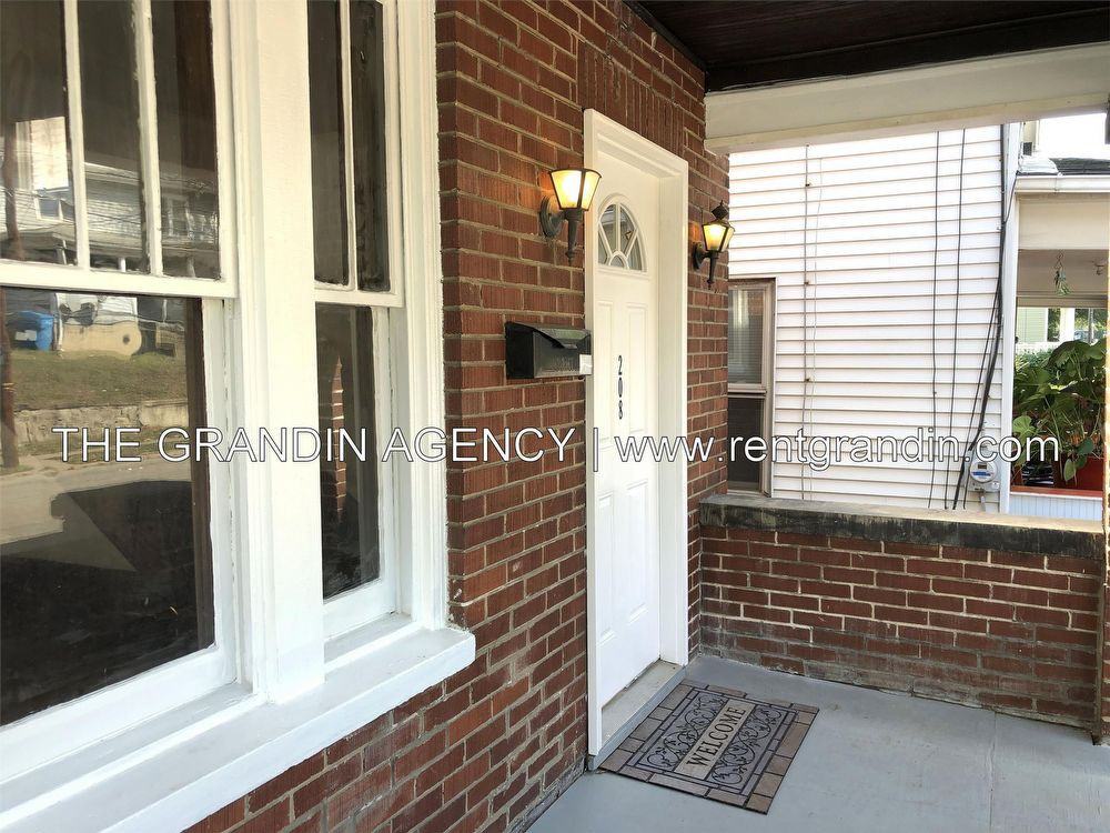 208 Gilmer Avenue Northwest - Photo 3 of 39