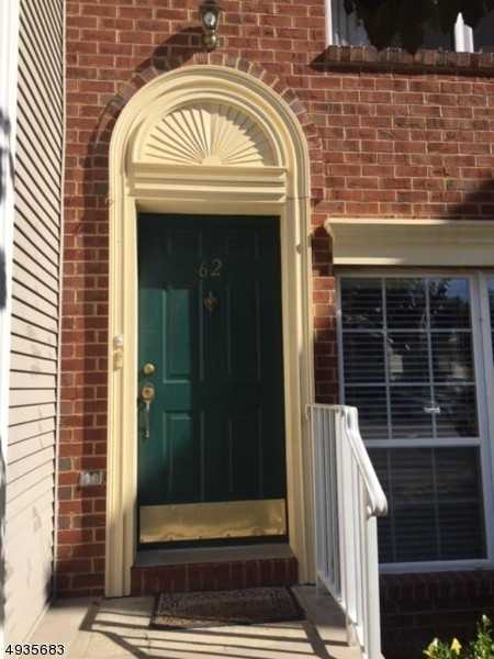 62 Heritage Ct - Photo 2 of 7