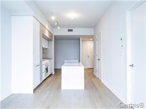 1188 Rue St-Antoine O. #3802 - Photo 2 of 24