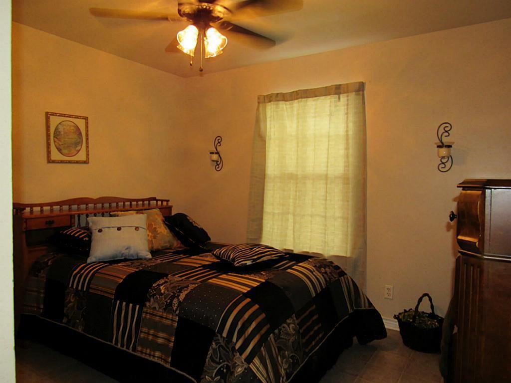 4173 Tx 103 #B - Photo 3 of 14