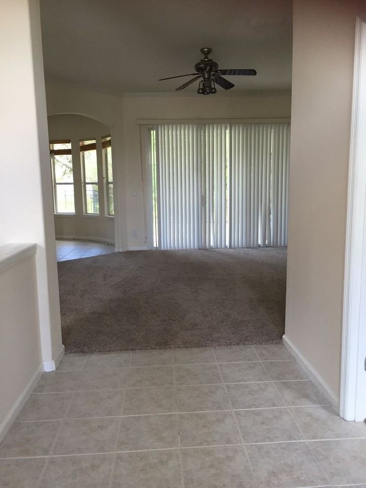 2407 Southern Links Dr - Photo 3 of 7