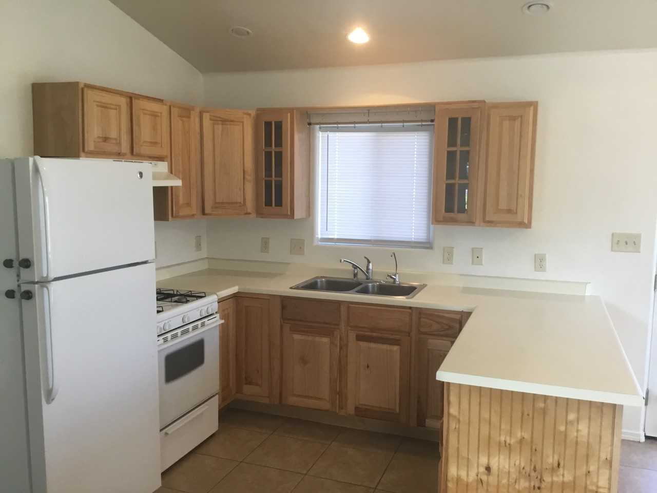 301 North Jordan Street #B - Photo 3 of 10