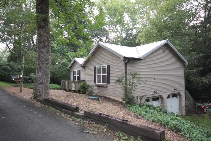 1808 Bream Hollow Lane - Photo 3 of 32