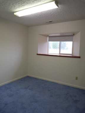 1077 Penny Ln - Photo 3 of 7