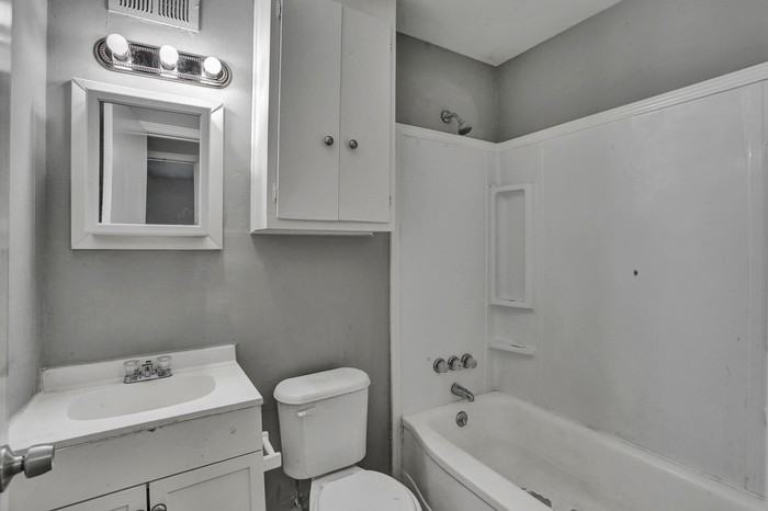 1460 Woody Drive - Photo 3 of 10