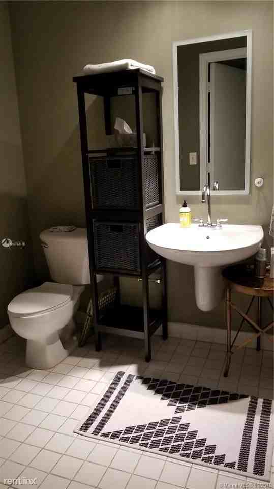 10 SW South River Dr - Photo 3 of 10