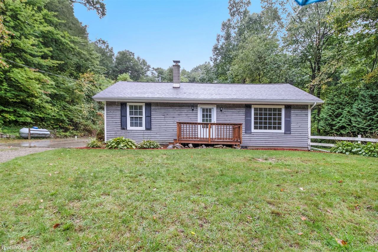 32 Pine Rd - Photo 2 of 20