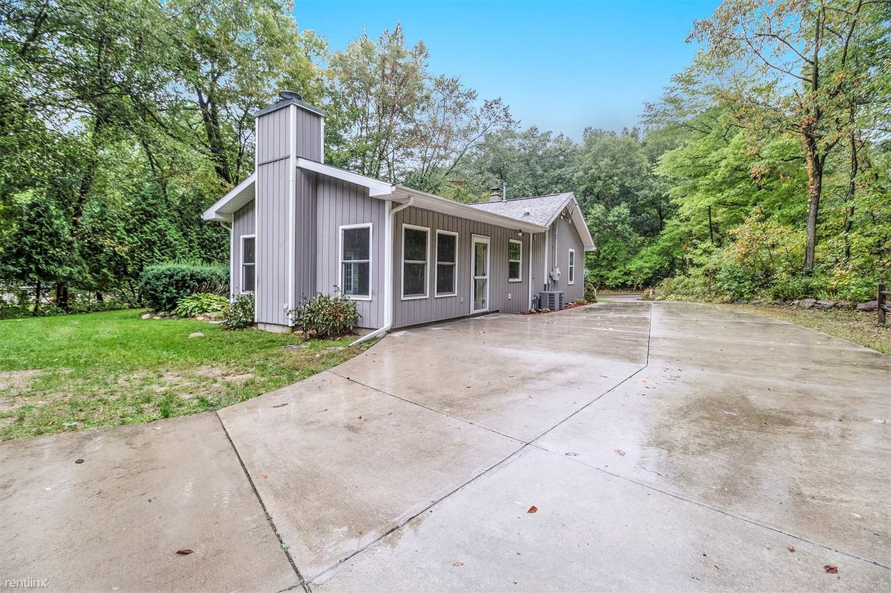 32 Pine Rd - Photo 3 of 20