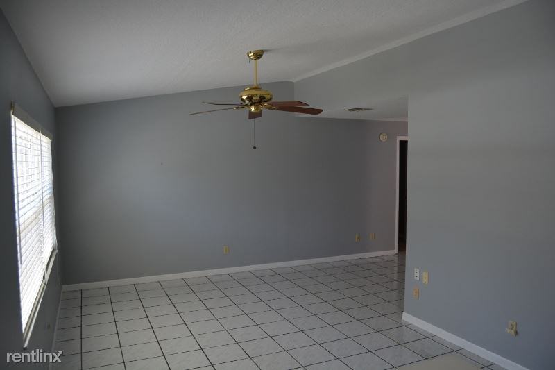 1405 Trout St - Photo 2 of 34