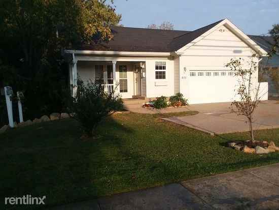 420 N 1st Street - Photo 3 of 16