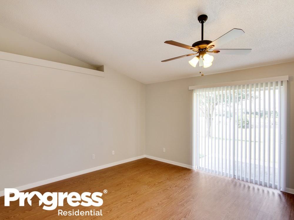 11824 Foxglove Dr - Photo 3 of 15