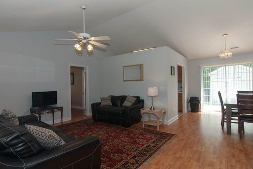 4302 Bridgeport Dr - Photo 3 of 17